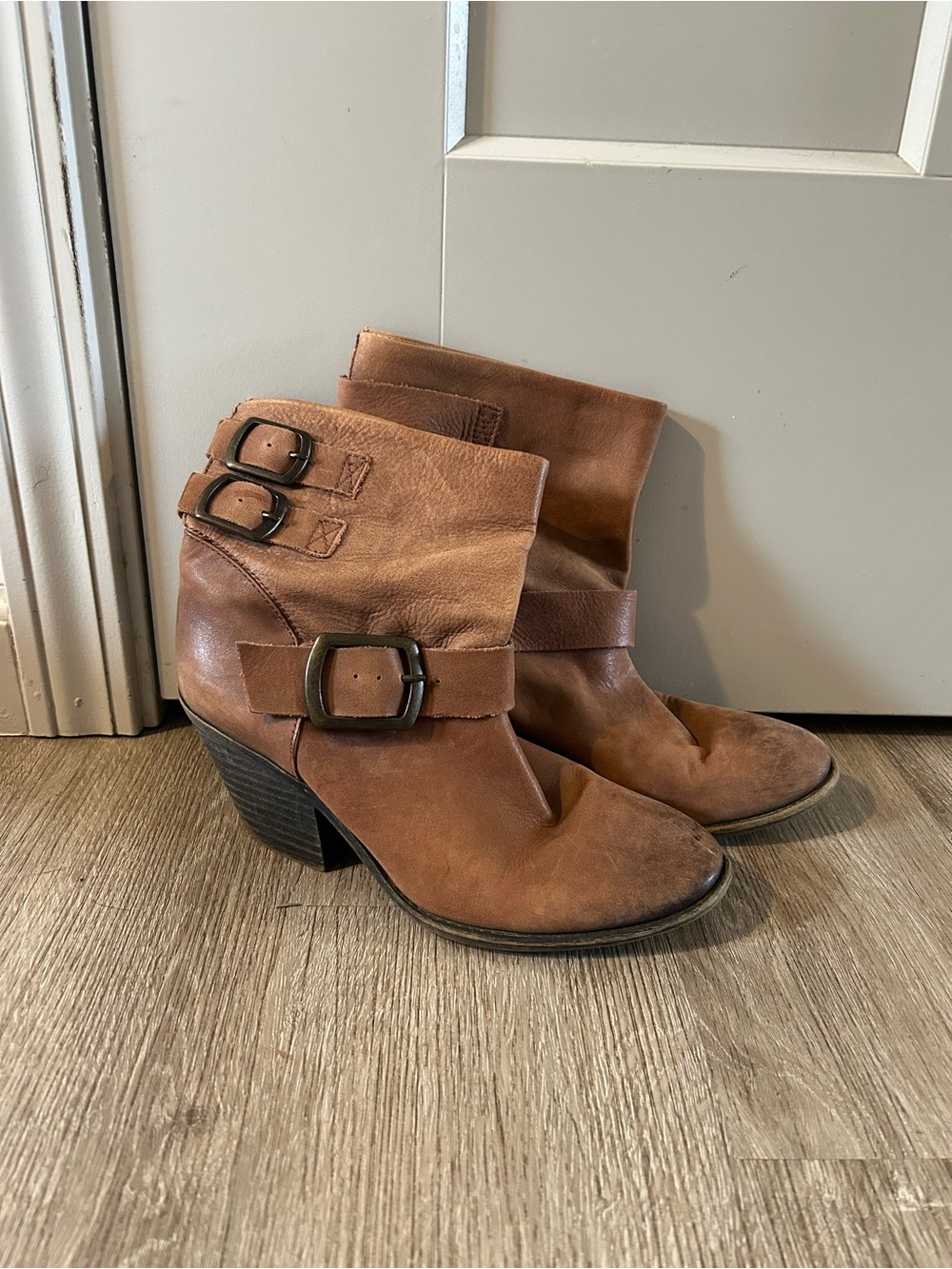 Lucky Brand Tan Leather Buckle Ankle Booties